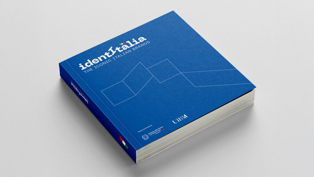 book mockup identitalia 01